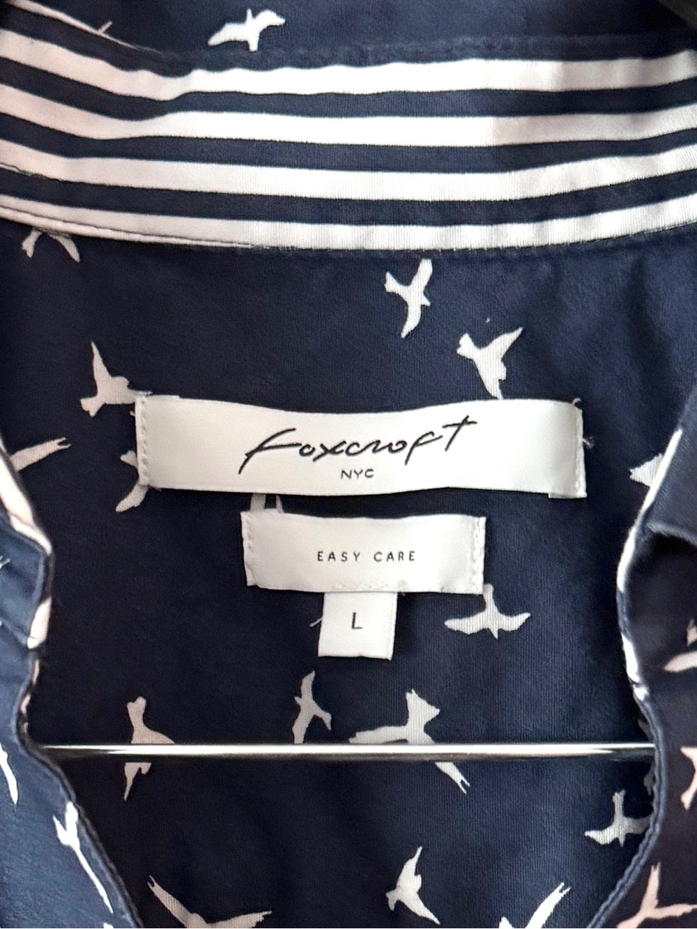 Foxcroft Navy with White Bird Print Tailored Button-Down Shirt Top Size L NWOT - Picture 7 of 9